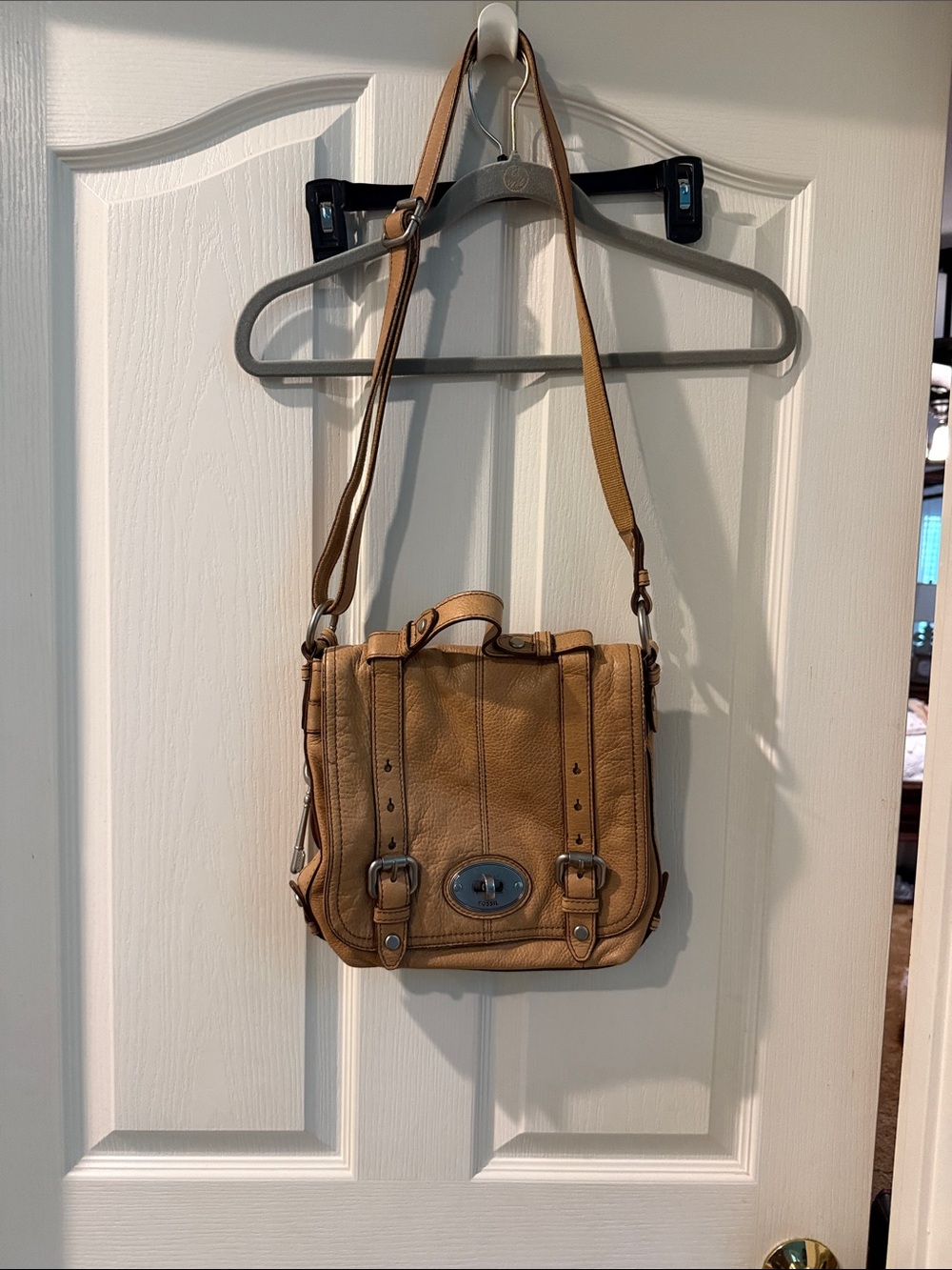 Fossil Tan Leather Messenger Bag - Unbranded